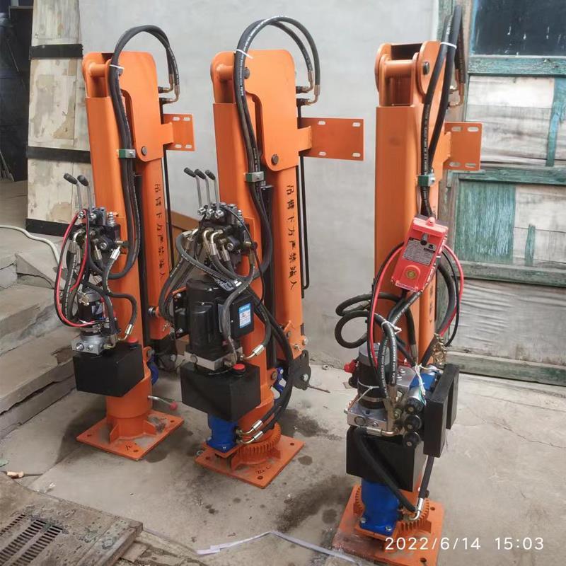 阿巴嘎旗重汽蓝牌随车吊 3.2吨 国六动力强 液压驱动 农用自卸起重机